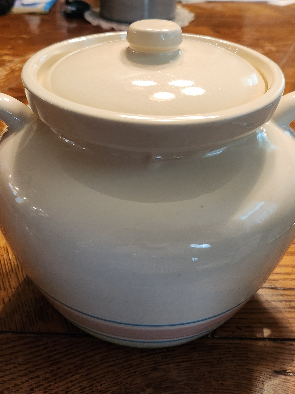 McCoy 2 Quart Ceramic Bean Pot w/lid, Ovenproof With Pink and Blue Accent Bands